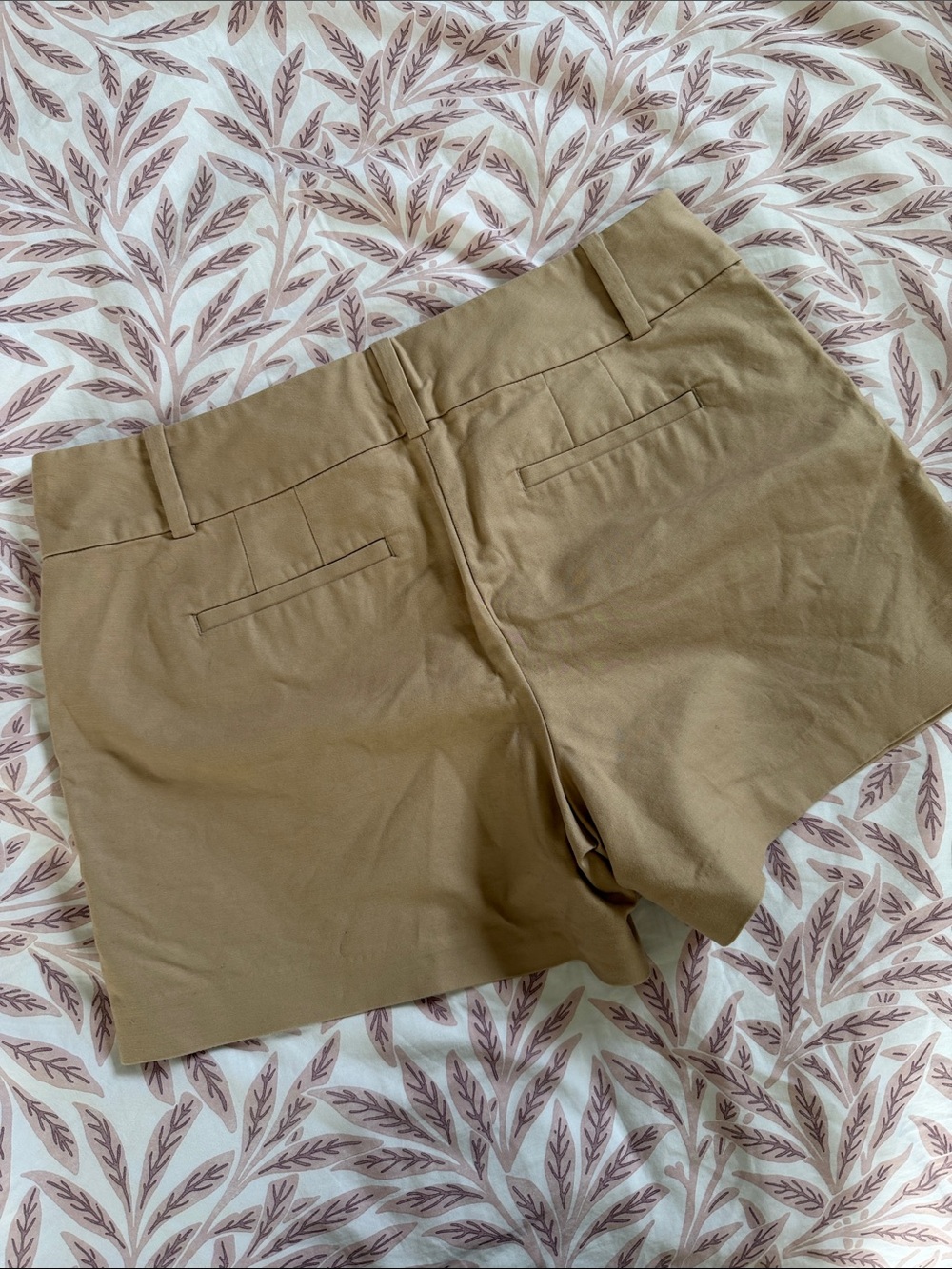 Ann Taylor Factory Signature Beige Shorts - Picture 5 of 6